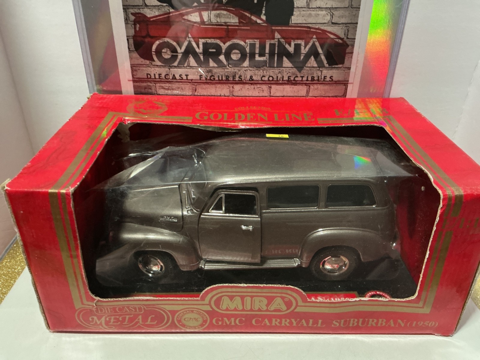 1:18 MIRA GOLDEN LINE GMC CARRYALL SUBURBAN 1950