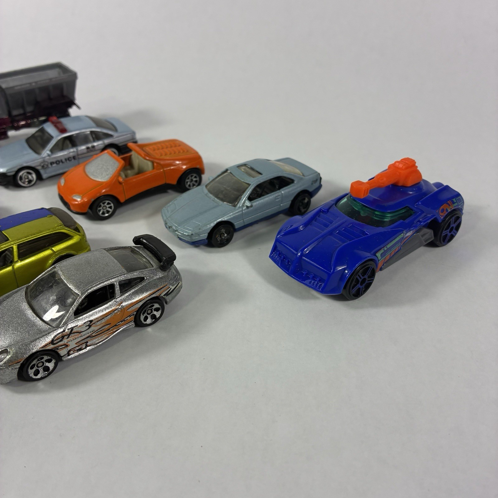 Lot of 14 Hotwheels Cars Loose Various Cars Truck Diecast 1:64