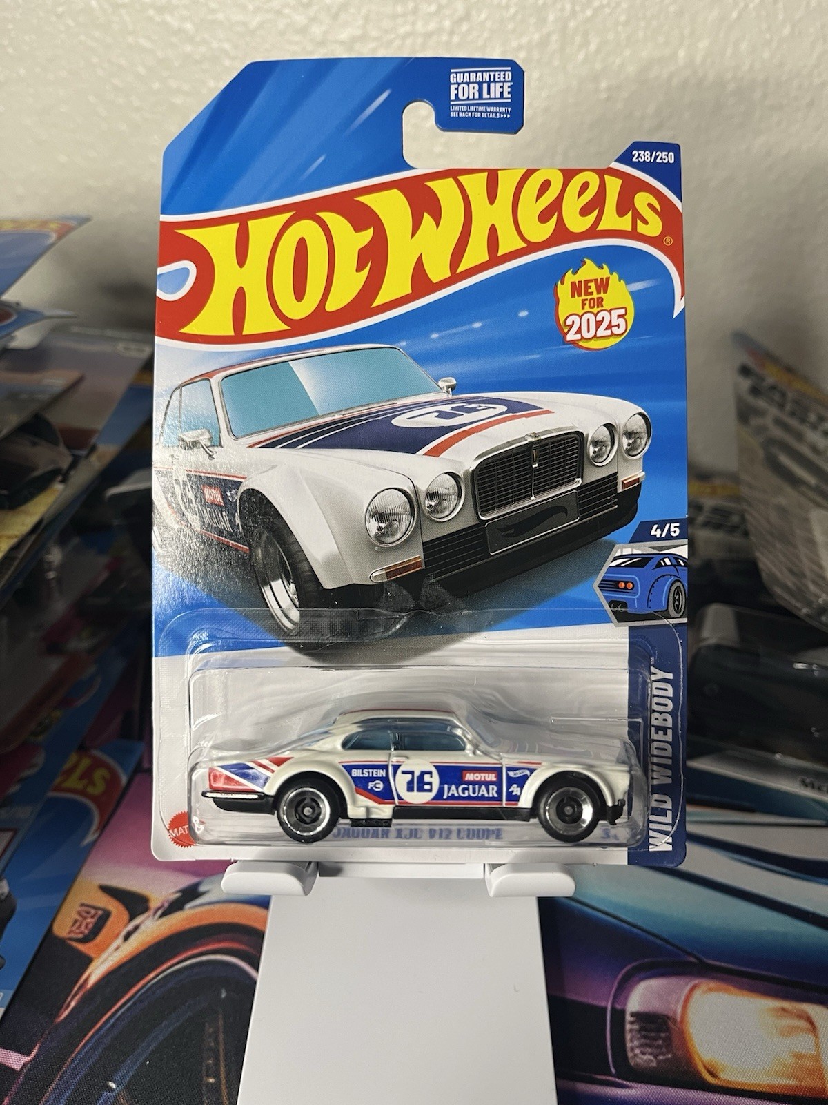 Hot Wheels Wild Widebody Jaguar XJC V12 Coupe 1:64 White Diecast Unopened Box