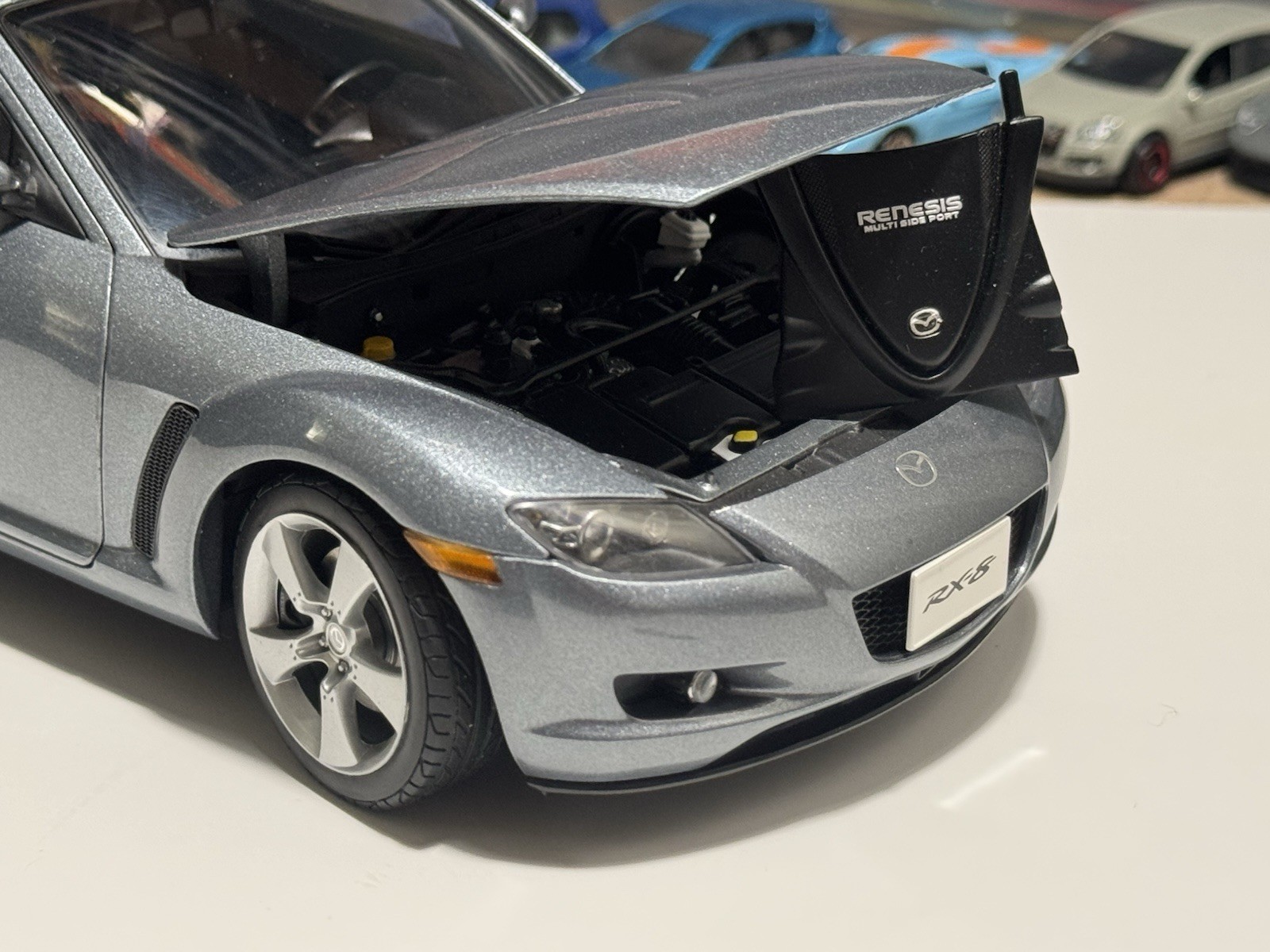 1:18 AutoArt Mazda RX-8 Grey No Box