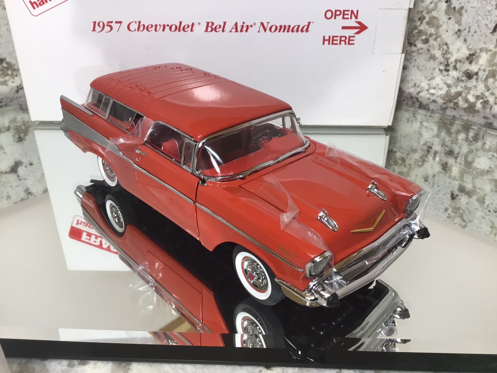 Danbury Mint 1957 Chevrolet Nomad Station Wagon 1/24 “BNIB” Complete