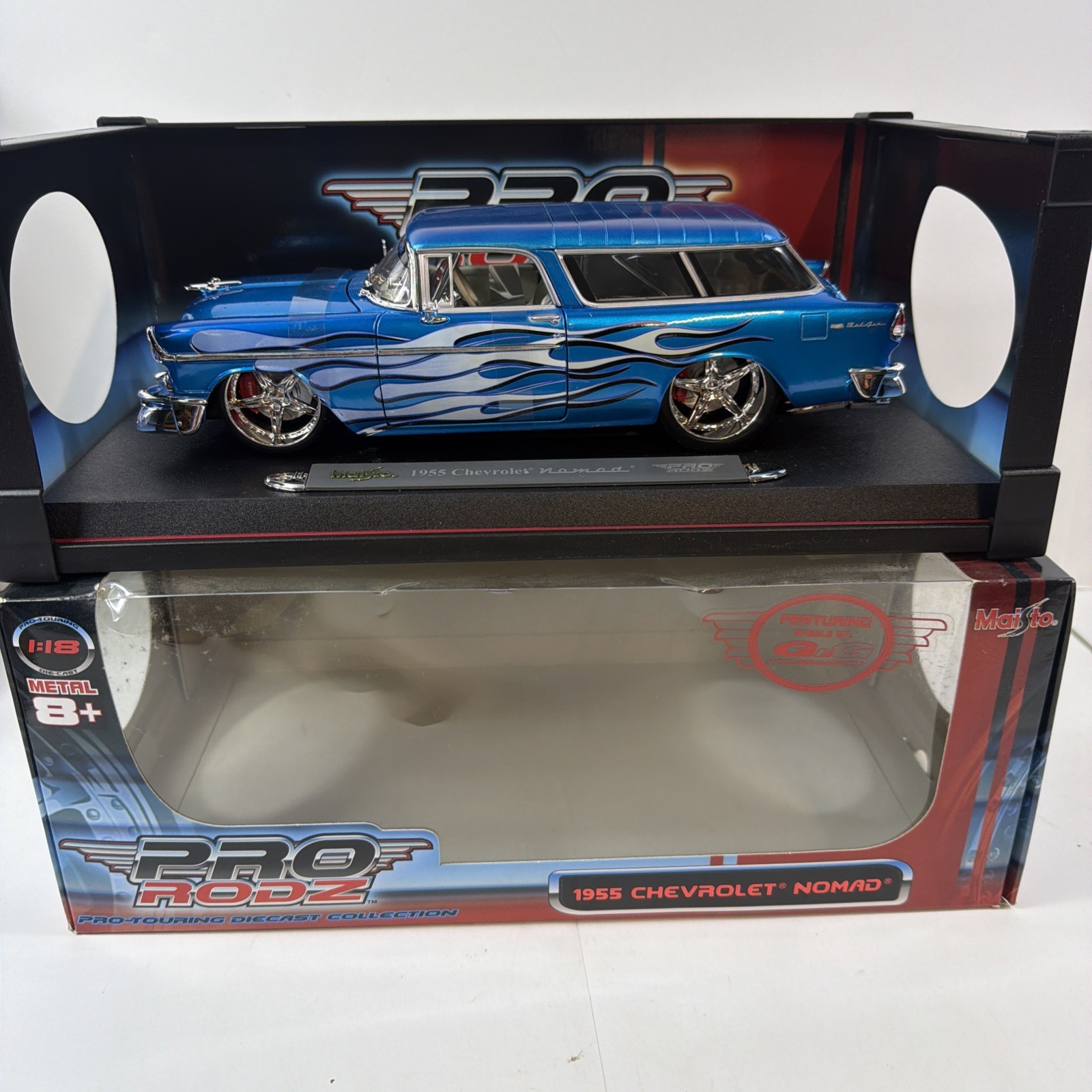 1/18 Scale Maisto Pro Rodz 1955 Chevrolet Nomad Blue With Blue Roof And Flames.