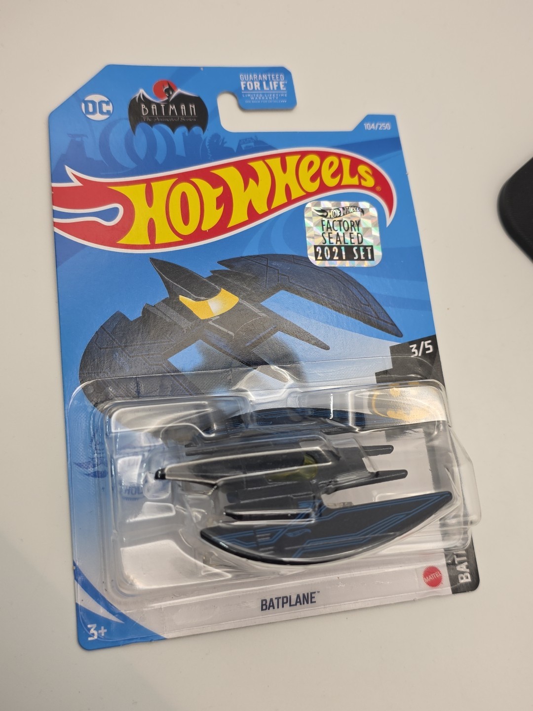 BATMAN BATPLANE FACTORY SEALED BLACK BLUE STRIPES HOT WHEELS 2021 #104 ANIMATED