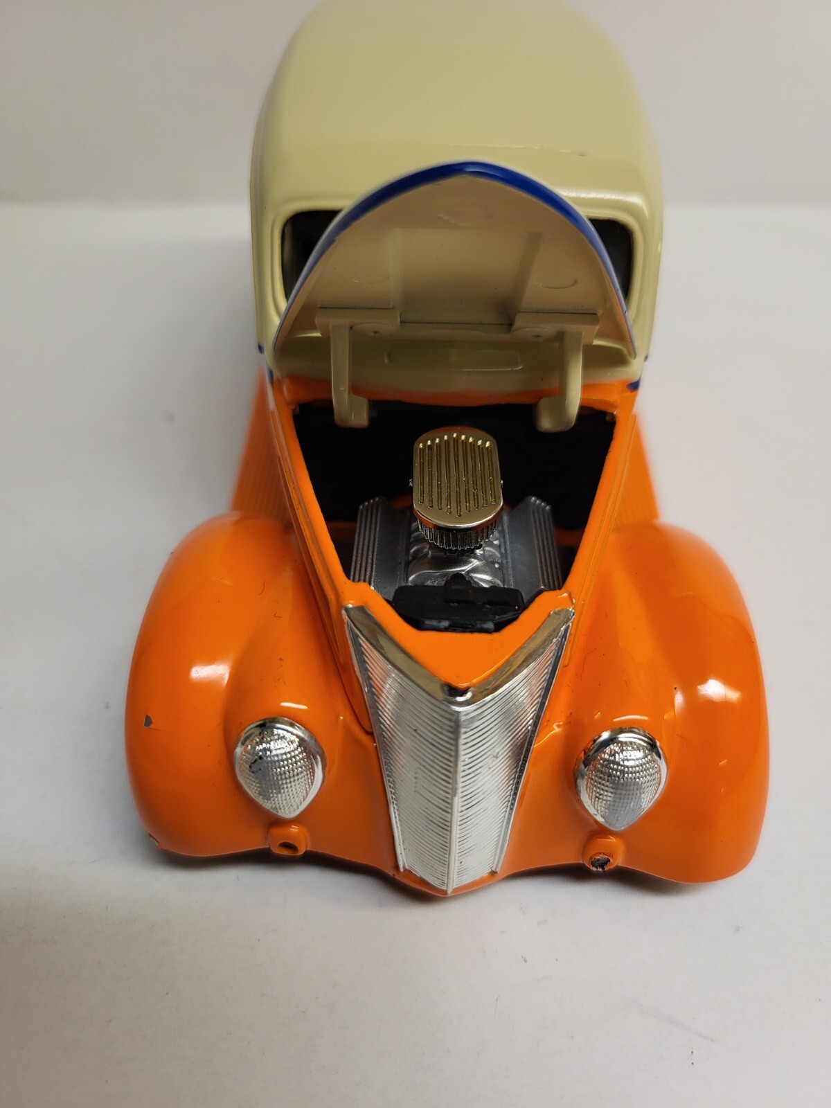 1937 FORD PANEL TRUCK STREET ROD FEDERATED AUTO PARTS 1/25 ERTL LTD ED DICAST