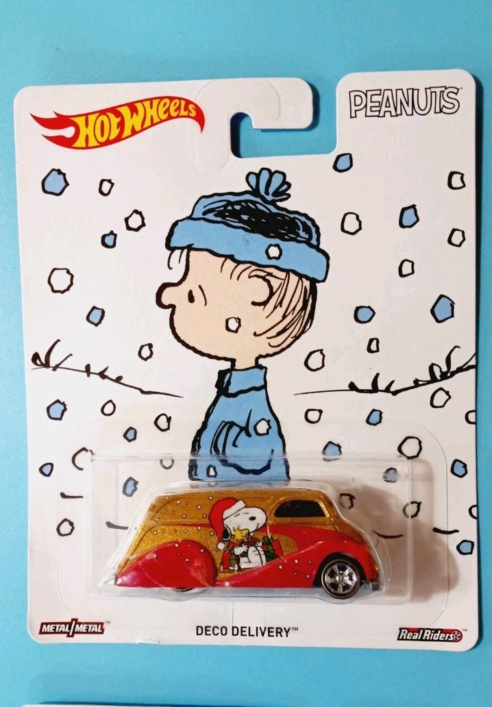 Hot Wheels Peanuts Pop Culture Assortment Lot of 4 2014-2016 Real Riders NIP