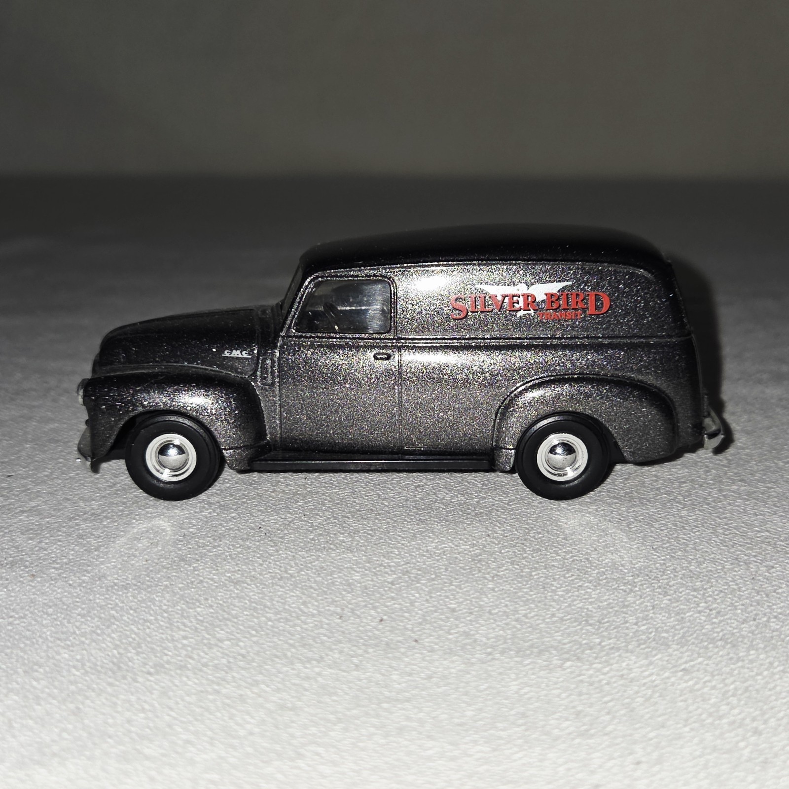 ERTL 1951 GMC Panel Truck “Silver Bird Transit” 1:43