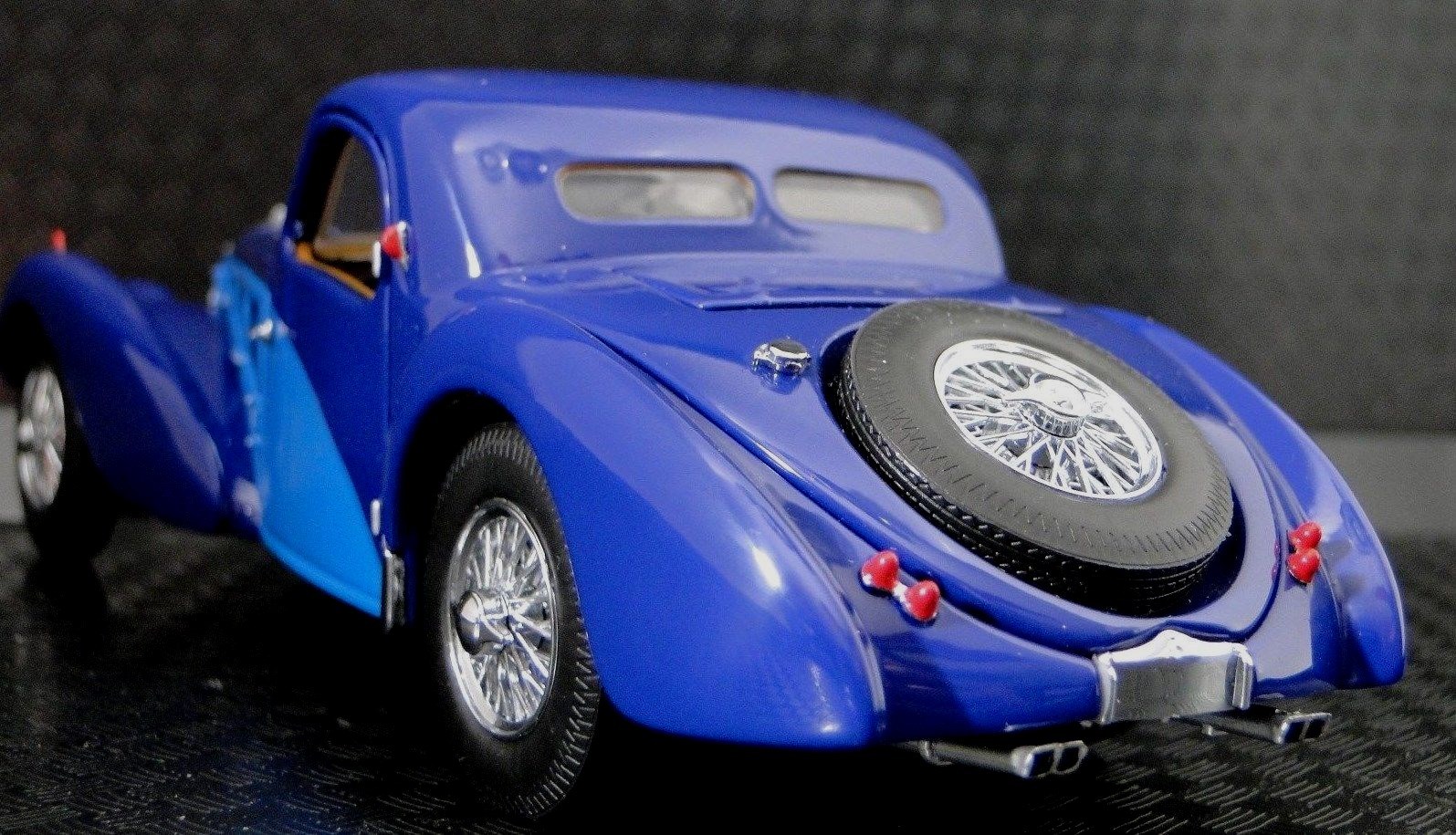 Bugatti Custom Built Concept Model 1 Hot Rod 12 Race Car 24 18
