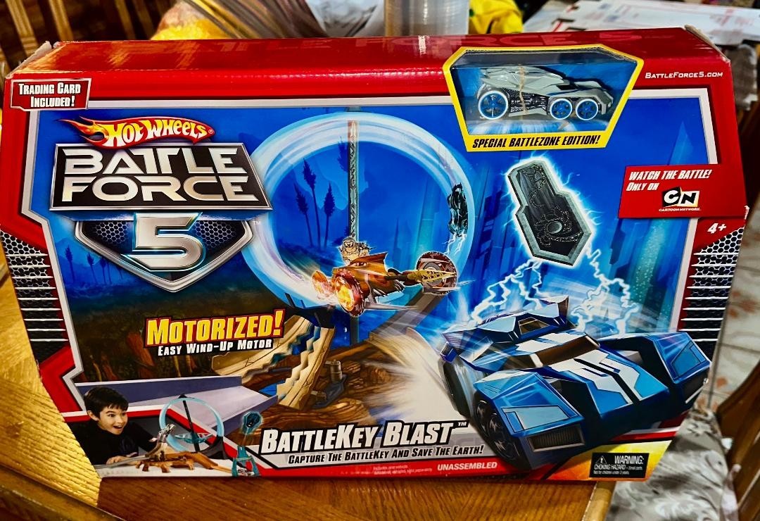 Hot Wheels Battle Force 5: BattleKey Blast- Special Battle Zone Edition