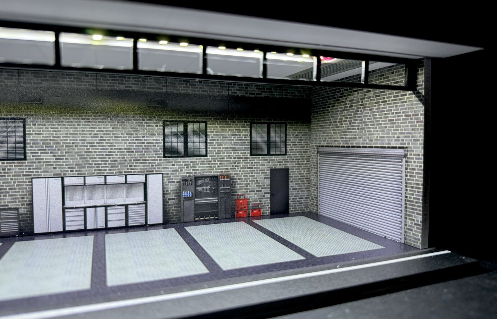 1/64 Scale Gray General Interior Garage Theme Diorama Display w/ LED Lighting