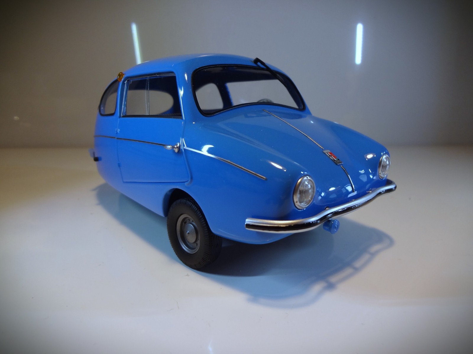 DNA Collectibles 1:18 – Modelauto – Fuldamobil S6 – Limited Edition of 320 pcs.