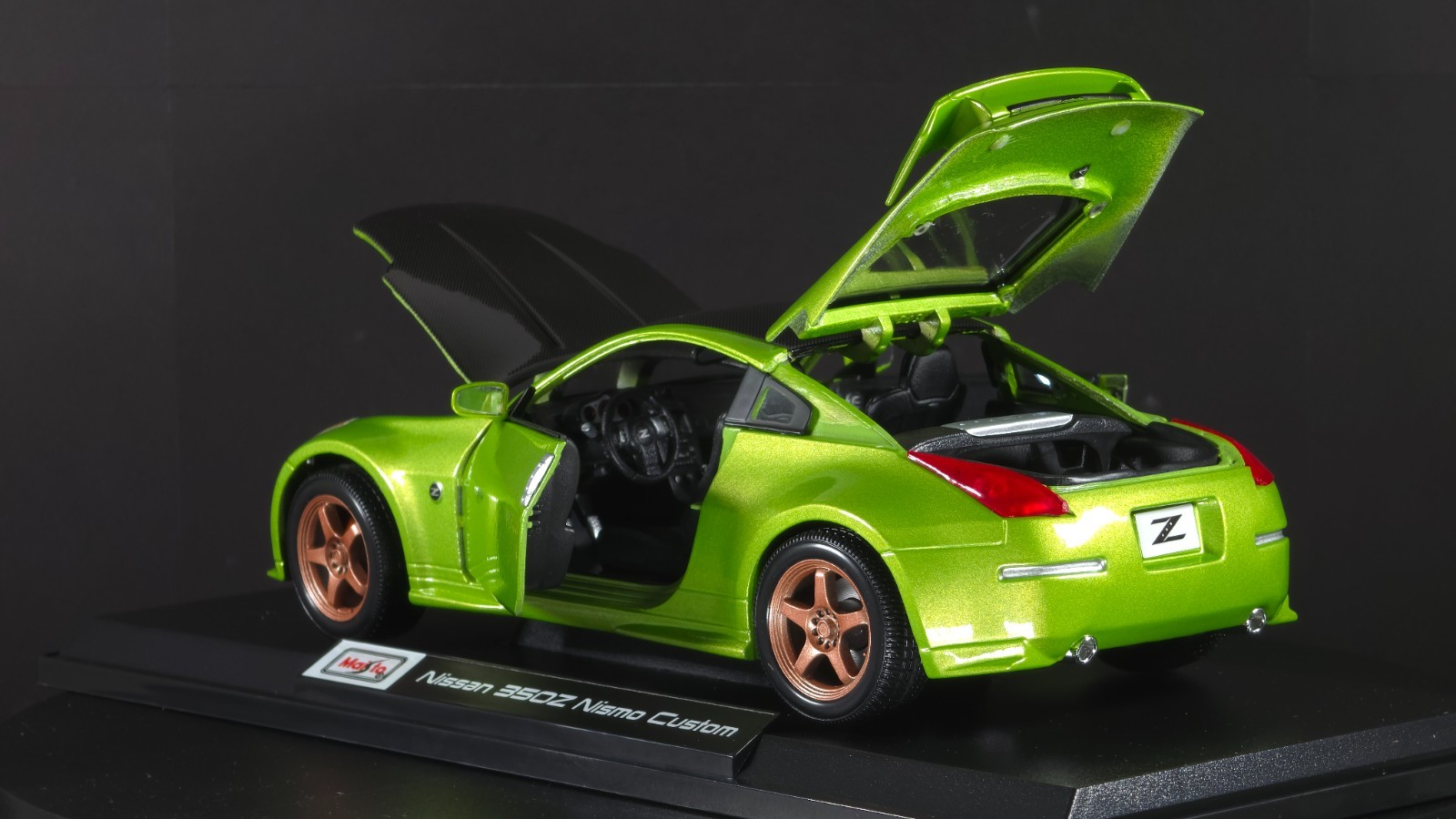 Nissan 350Z Nismo Custom 1:18 Maisto Exclusive Style Special Edition Green