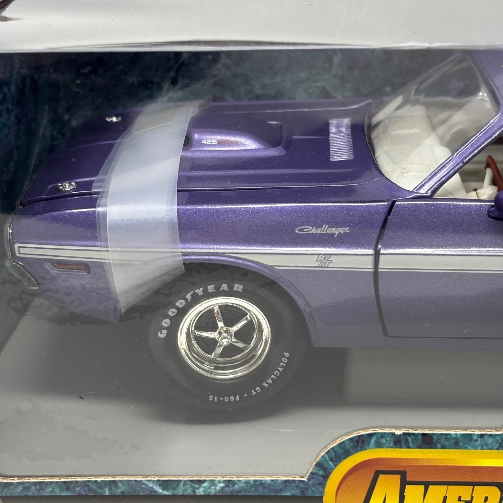 1970 Dodge Challenger R/T HEMI V8 Purple 1:18 ERTL American Muscle NIB