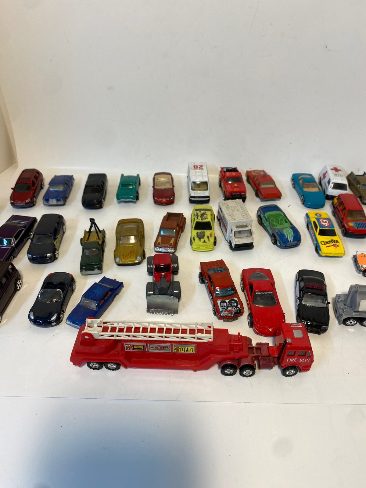 Lot of 185 Matchbox cars, trucks, and other equipment HO scale