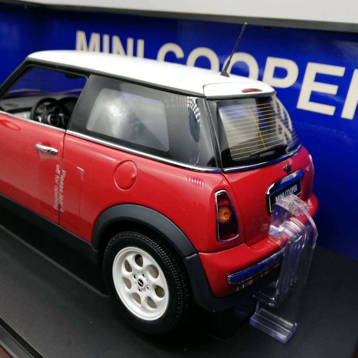 35S AUTOart 1/18 Mini Cooper – Red