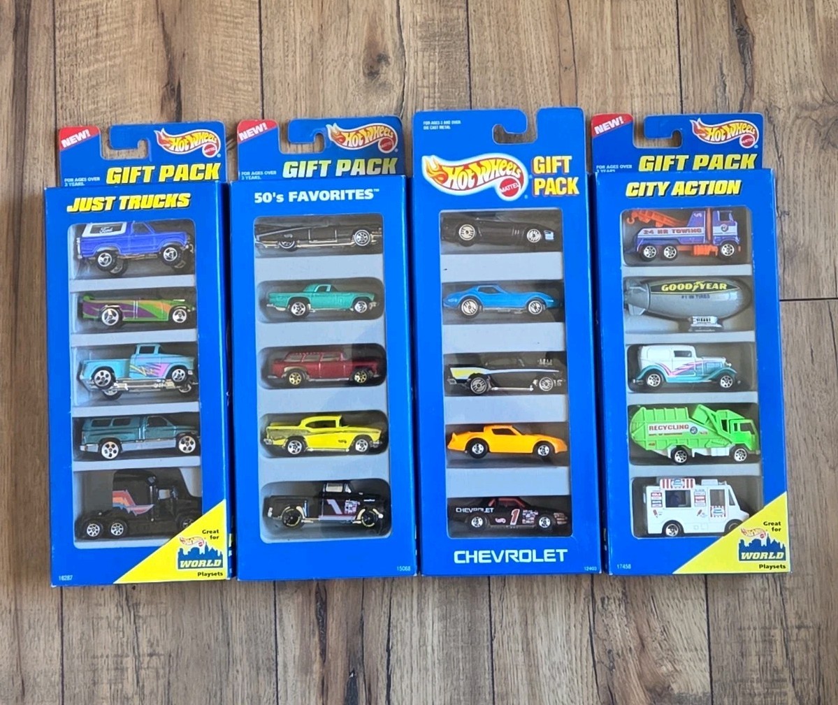 4 Hot Wheels 5 Gift Pack 50s Favorites Chevrolet Just Trucks, City Action