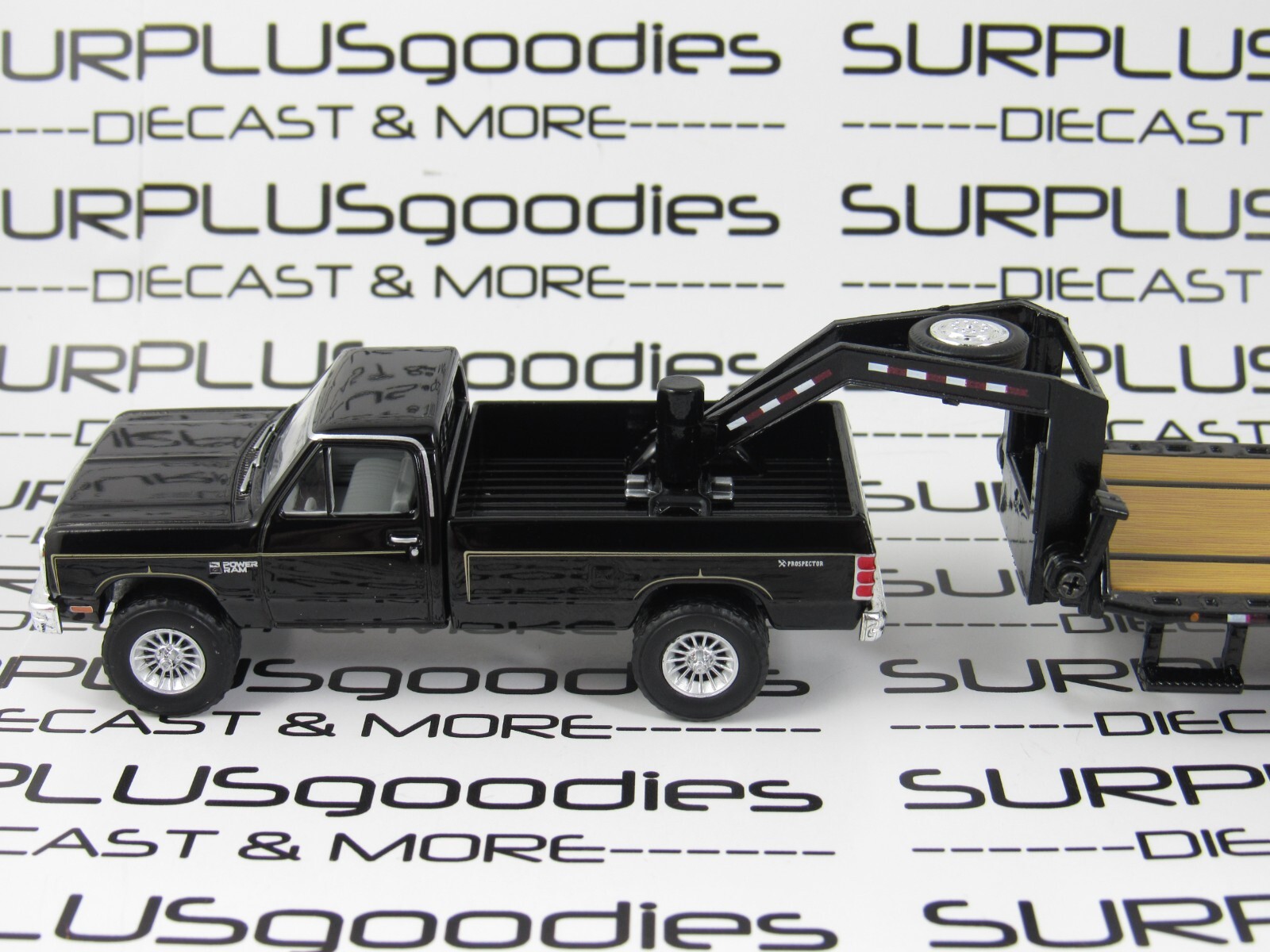 Greenlight Black 1981 DODGE RAM Power PROSPECTOR Pickup w/Gooseneck Trailer