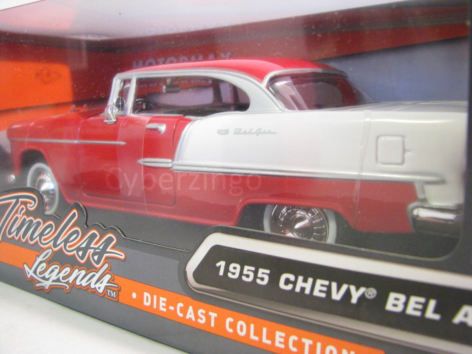 MotorMax 1955 Chevy Bel Air Red And White 1:24 Diecast Model PREOWNED