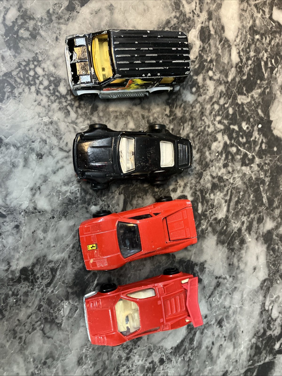 Lot 4 MAJORETTE MAROON PORSCHE 911, LAMBO, FERRARI, 1:57 FRANCE LOOSE