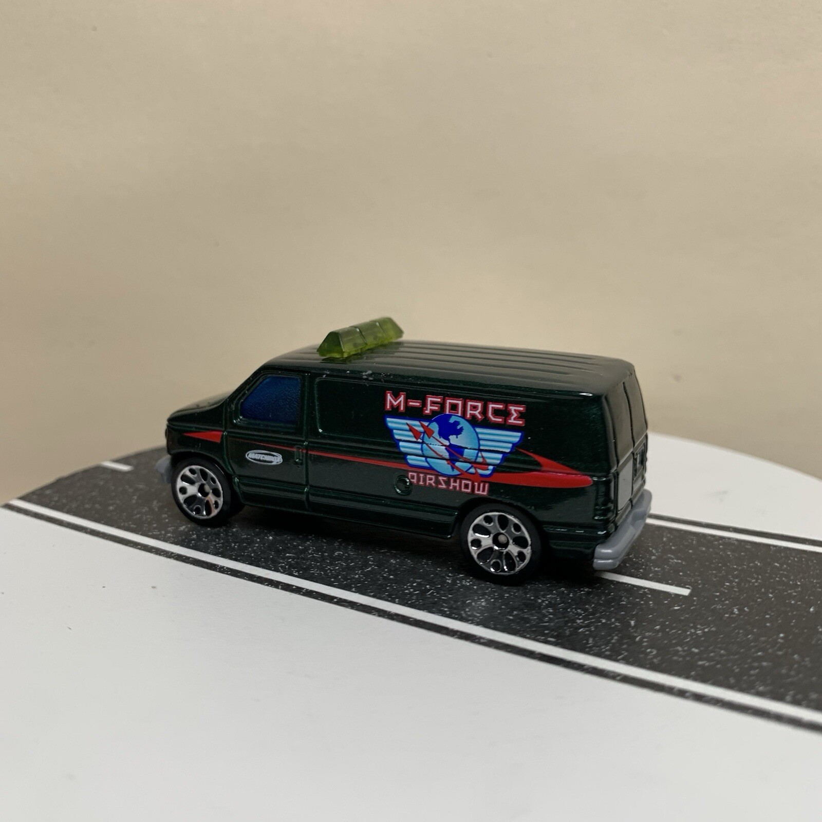 Matchbox Ford Panel Van Airspeed Dark Green Metallic M-Force Airshow w/Lights NM