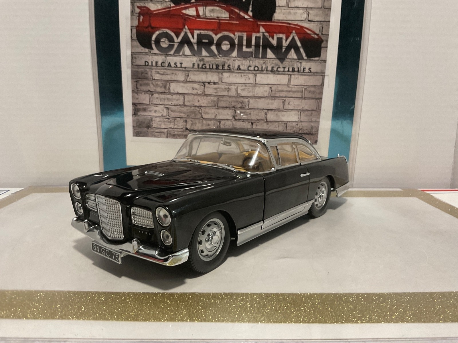 1/18: SON STAR FAREL VEGA HK500 BLACK ON TAN