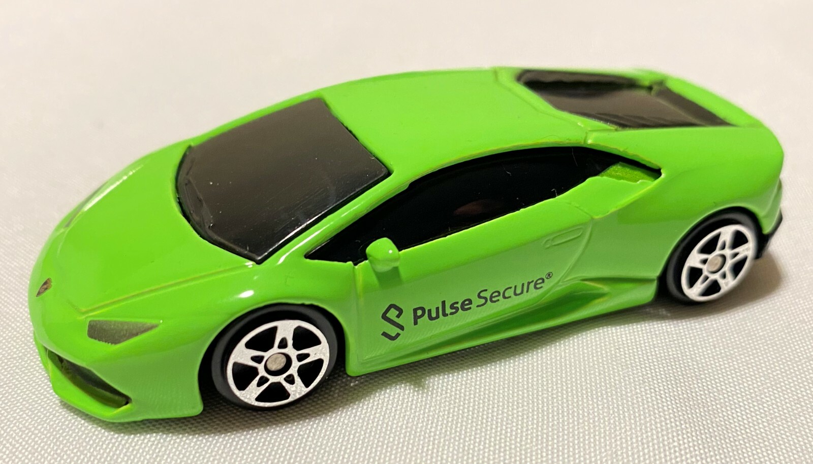NWOB Maisto Lamborghini Huracan LP Pulse Secure Green Cars Toys Diecast