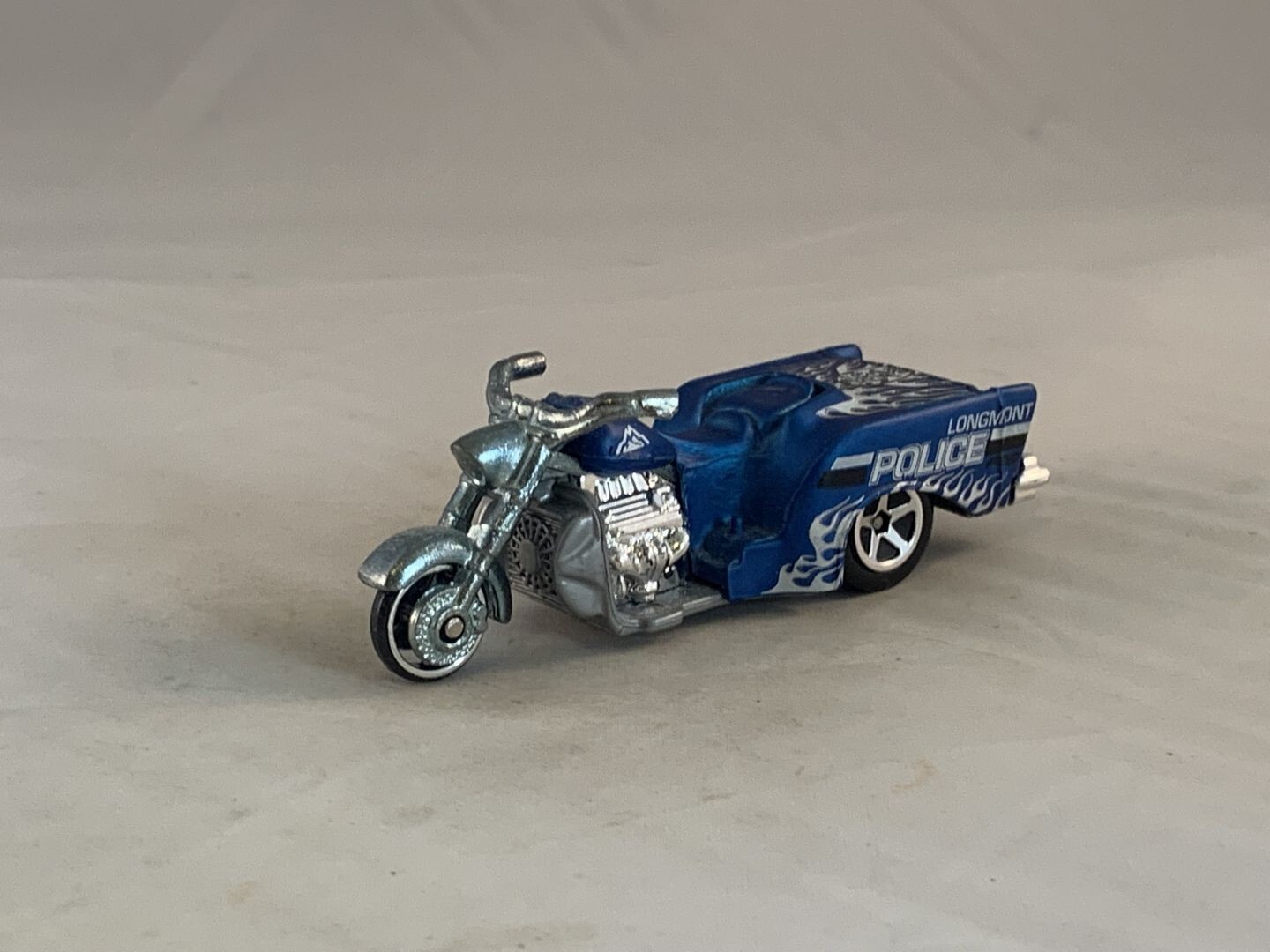 Hot Wheels Boss Hoss Motorcycle 2011 Main Street Blue 5SPs MC5s