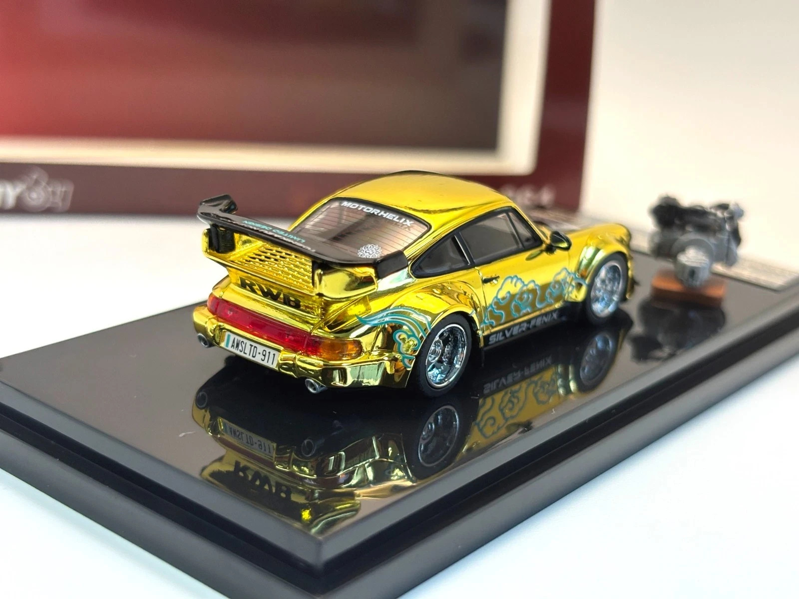 MOTORHELIX 1:64 RWB 964 Silver-Fenix Gold Chrome Toshikazu Nozaka Art