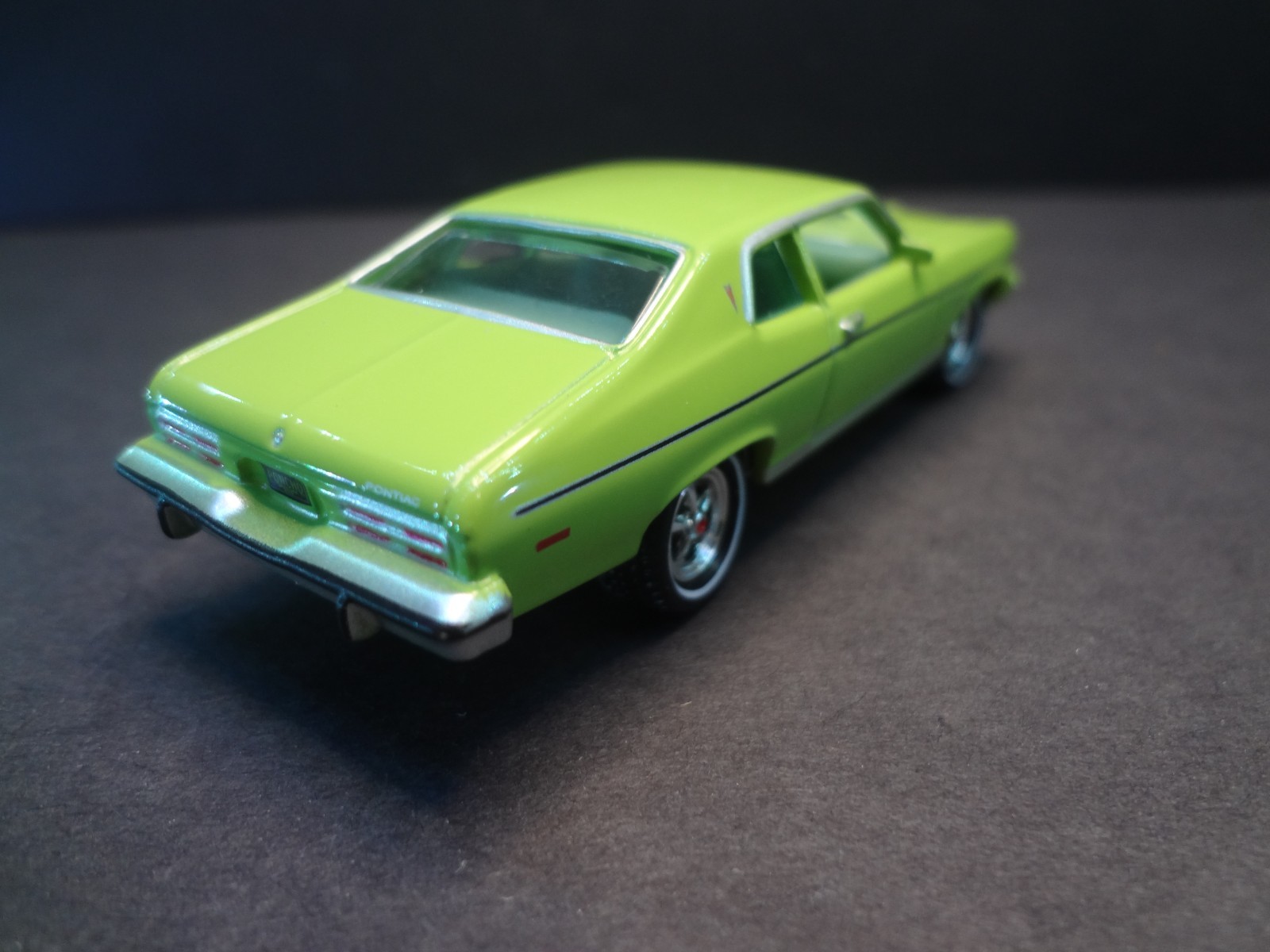 Johnny Lightning 1974 Pontiac Ventura green & bronze bundle – Loose 1:64