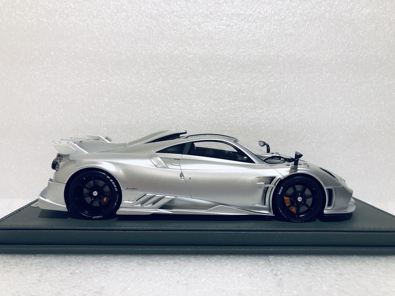 1/18 BBR Pagani Imola Titanium Matt Silver limited 200 PCs with case