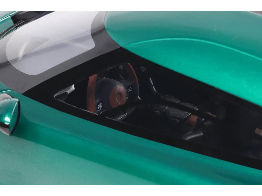 2024 KOENIGSEGG GEMERA RACING GREEN 1/18 MODEL CAR BY GT SPIRIT GT888