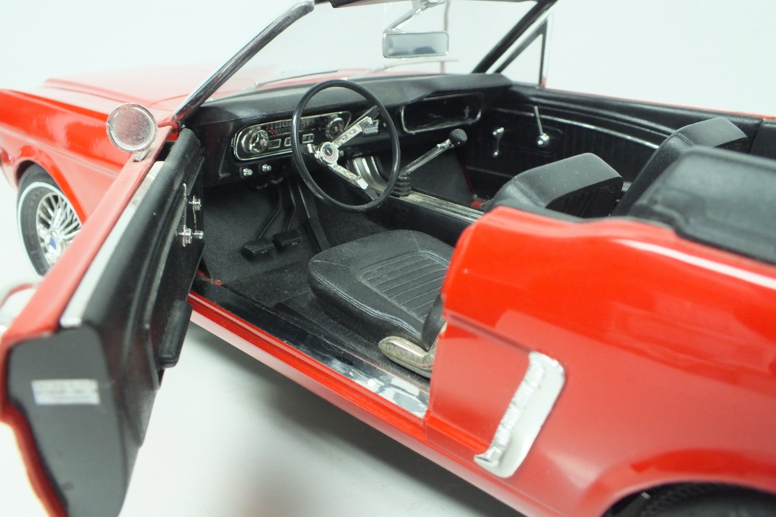 1964 1/2 Ford Mustang Convertible ERTL 1:12 Die Cast