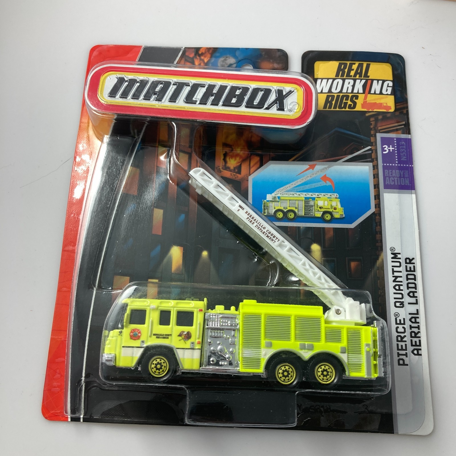 2009 Matchbox Working Rig # RW003 Pierce Quantum Aerial Ladder Bernalillo County