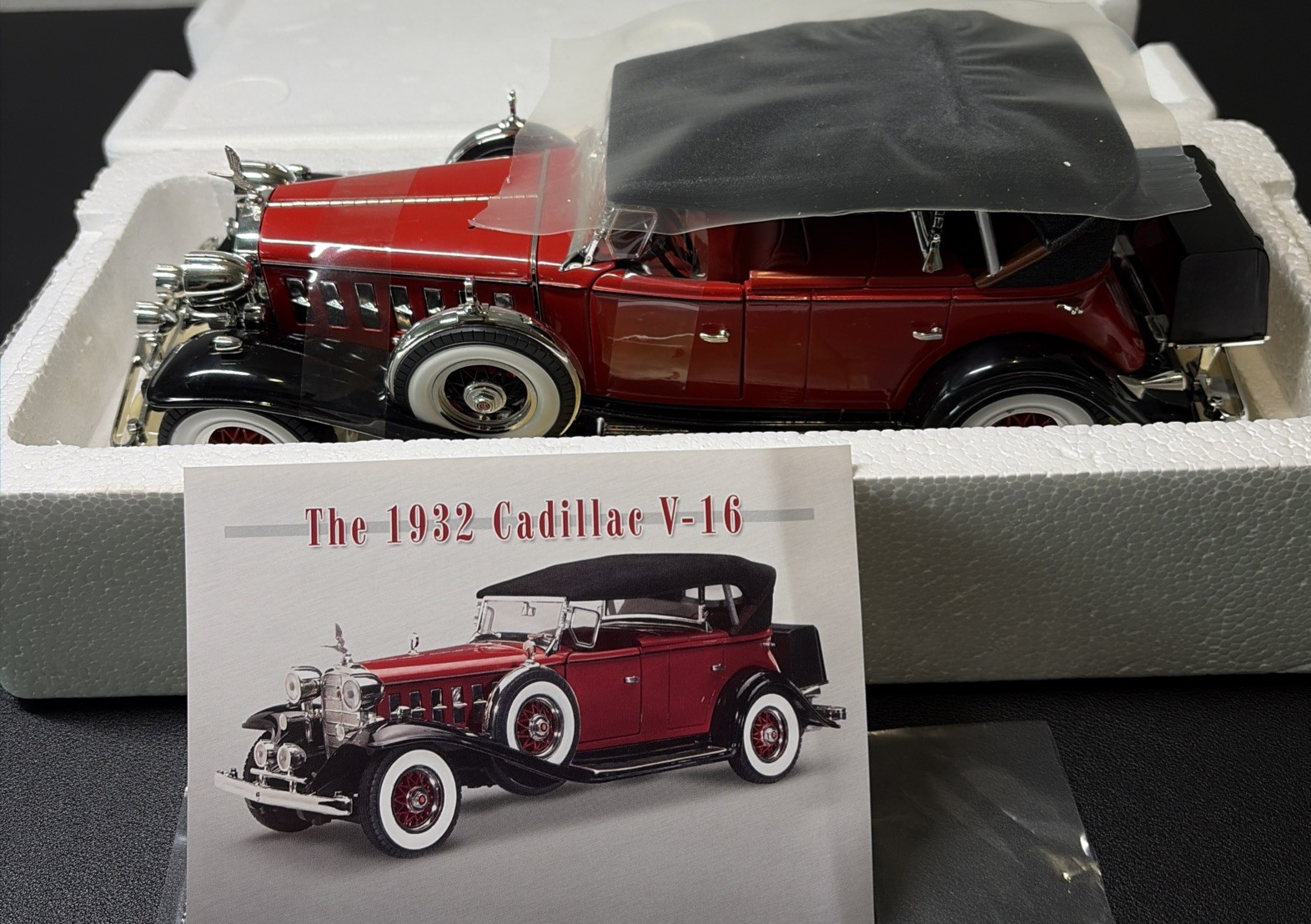 1932 Cadillac v-16 1:18 Scale Diecast Car Ertl Hamilton New In Box W Cert. Rare