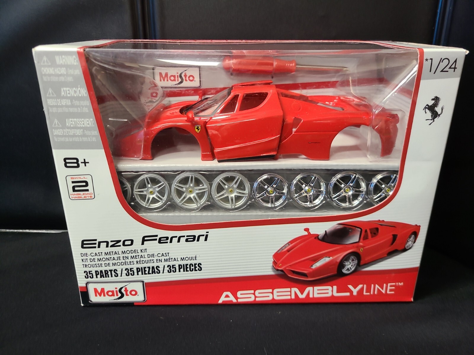 Maisto Assembly Line Enzo Ferrari Red 1:24 Model Car NEW