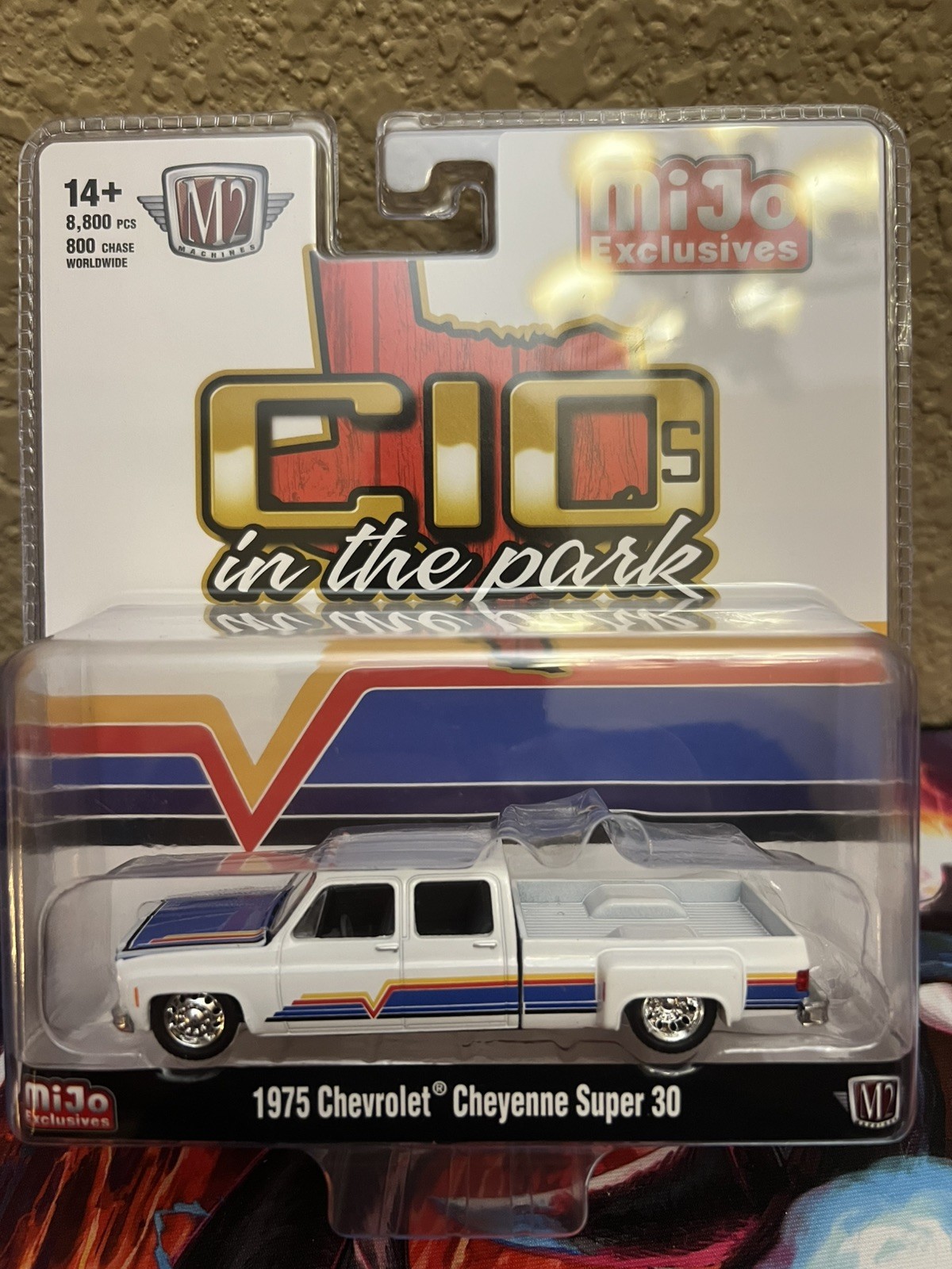 M2 Machines C10s In The Park 1975 Chevrolet Cheyenne Super 30 1/64