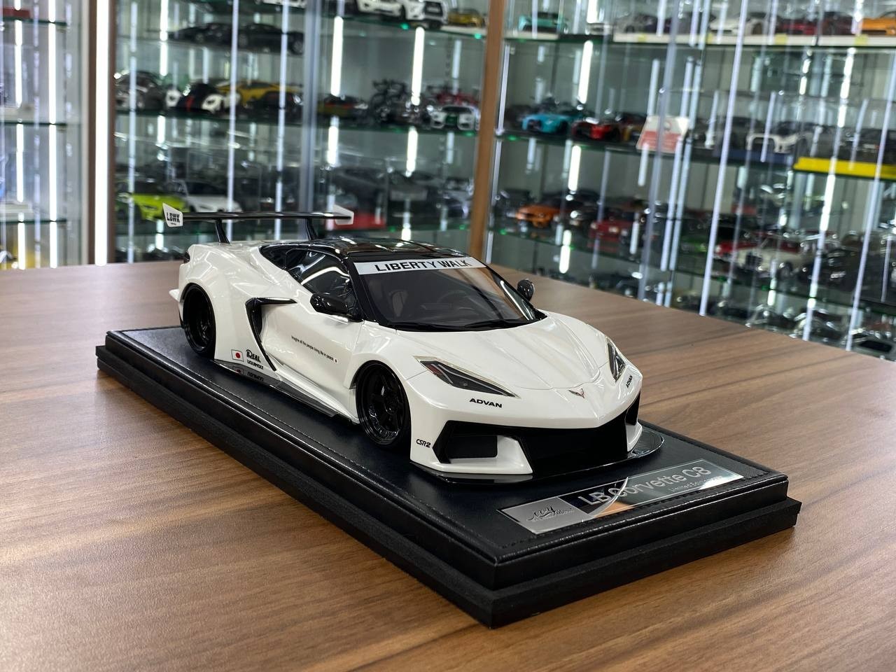 Chevrolet Corvette C8 LBWK IVY Merit White Ltd 99 [1/18 Resin]