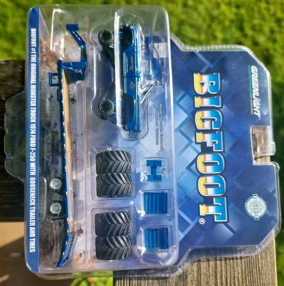 2019 Exclusive Greenlight Collections Limited Edition BIGFOOT With Trailer MIP