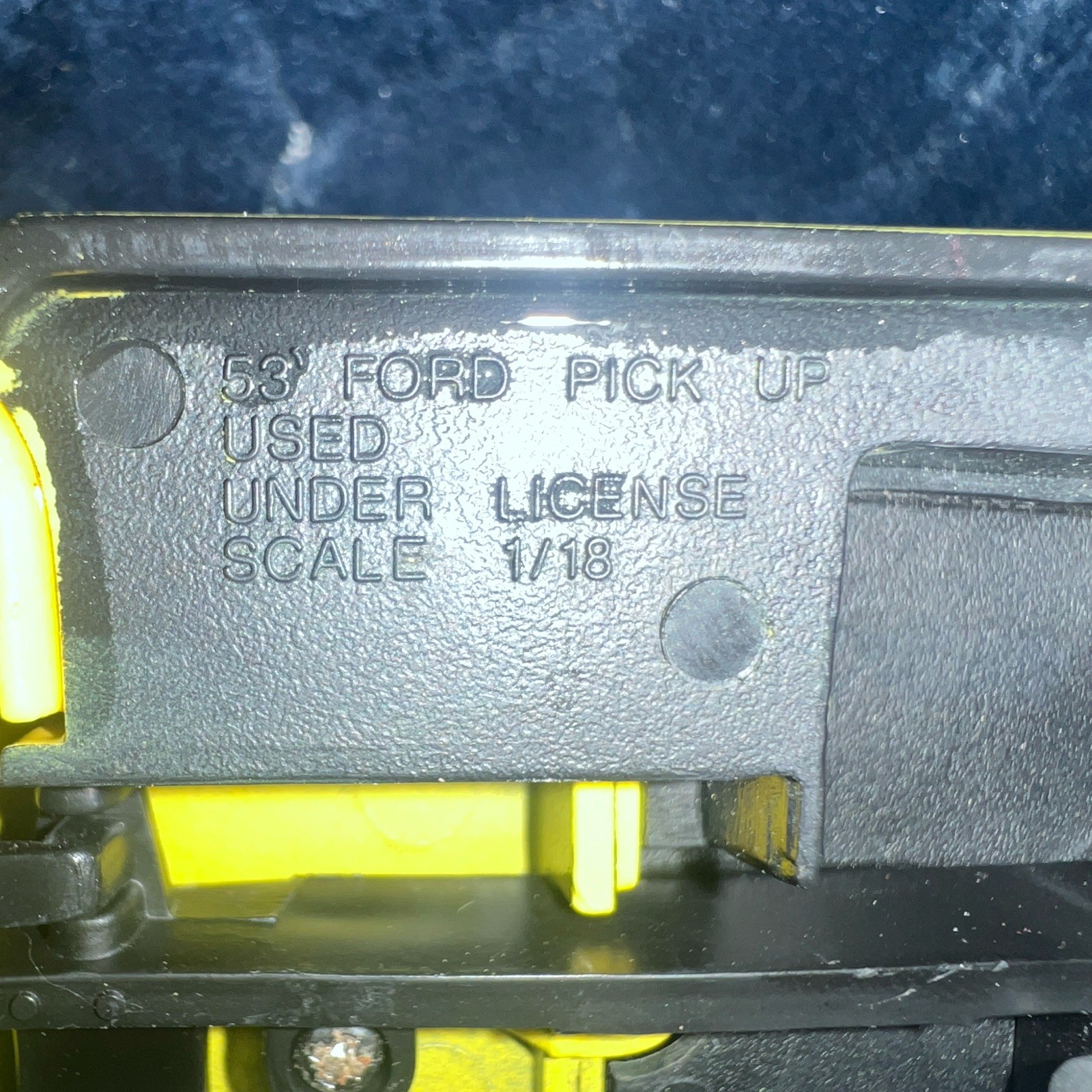 Vintage 90s Road Legends 1:18 1953 Ford F100 Pickup Yellow Opening Hood Doors