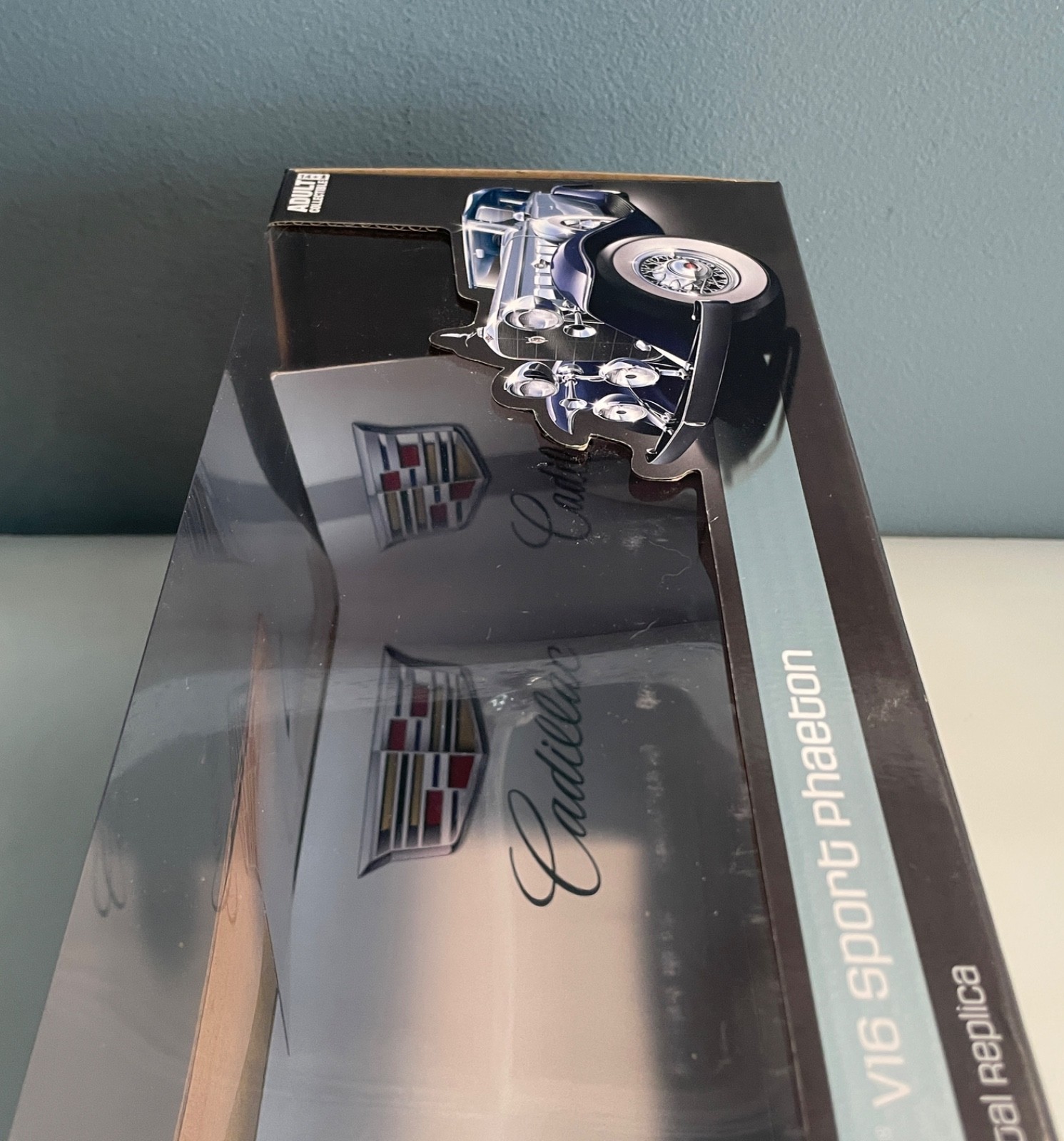 Auto World 1932 Cadillac V16 Sport Phaeton – 1:18 Scale Die Cast – Original Box