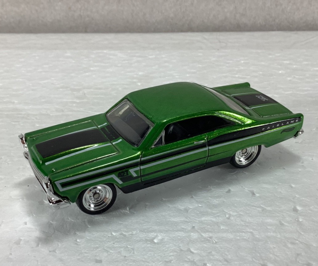 Hot Wheels 2012 SUPER Treasure Hunt 66 FORD 427 FAIRLANE Green NEW !!LOOSE MINT