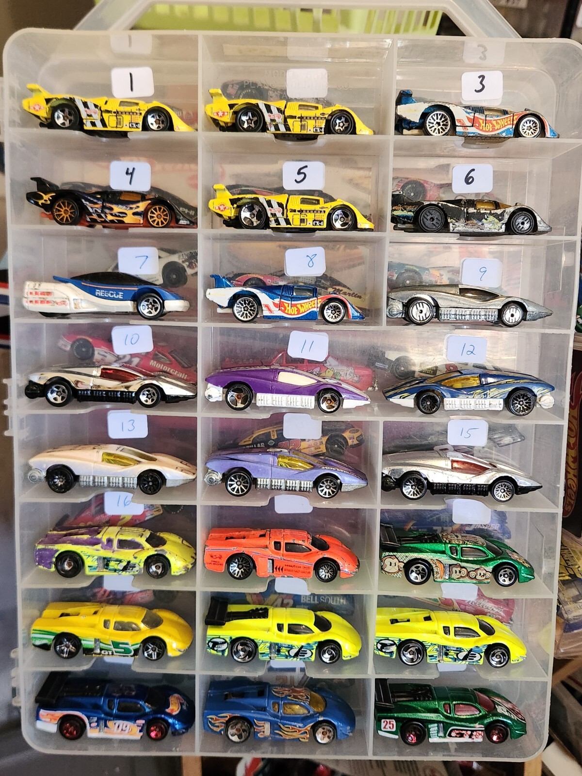 hot wheels OLD SCHOOL RACERS (case #155) sol-aire cx4 gt racer silver bullet