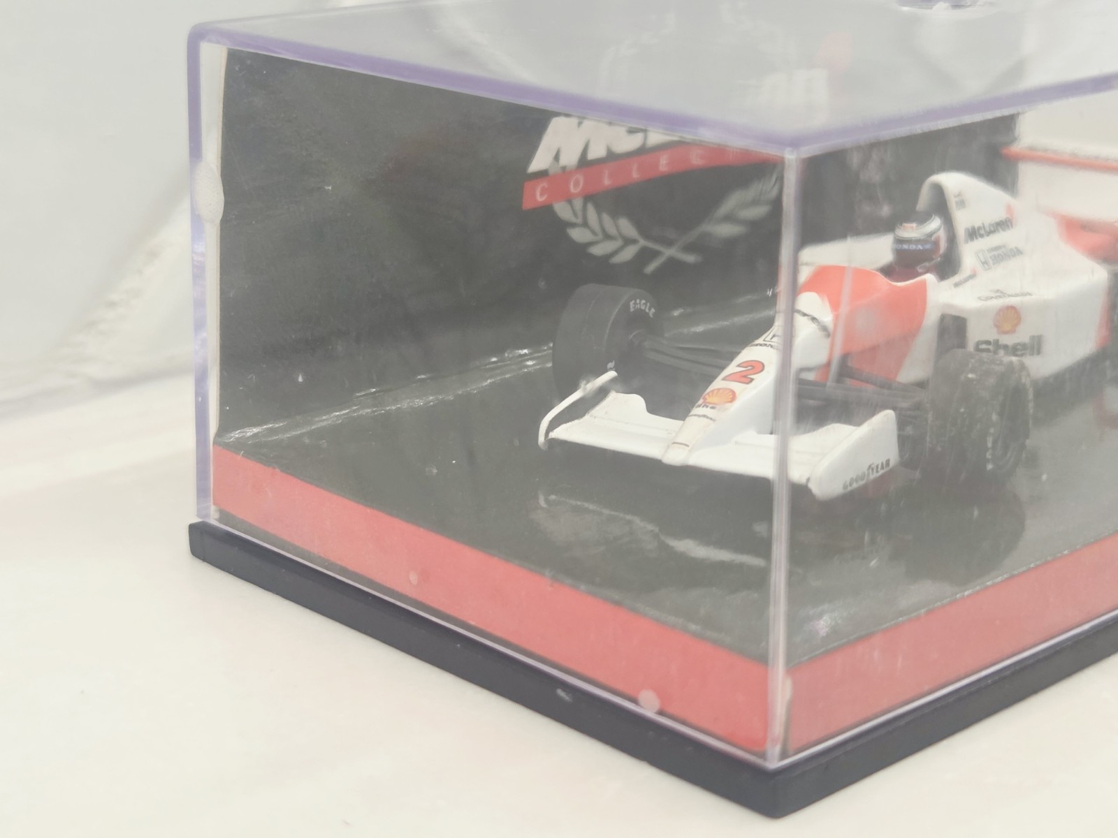 Minichamps F1 1992 McLaren MP 4/7 Honda V12 White Orange #2 G. Berger in Case