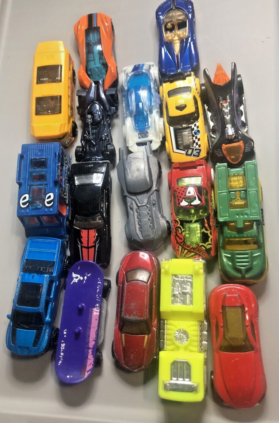 Hot Wheels Lot Of Cars 17 Mixed Please See Photos