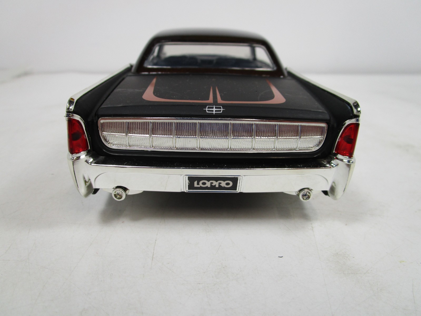 JADA 1/24 LOPRO METALLIC BROWN 1963 LINCOLN CONTINENTAL NICE *READ*