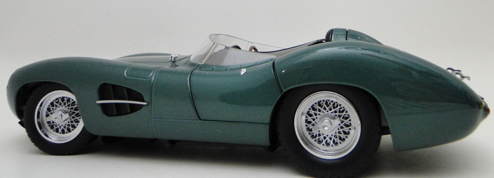 1:18 24 Le Mans Race Car 12 Racing Racer Carousel SLR Metal Diecast Model