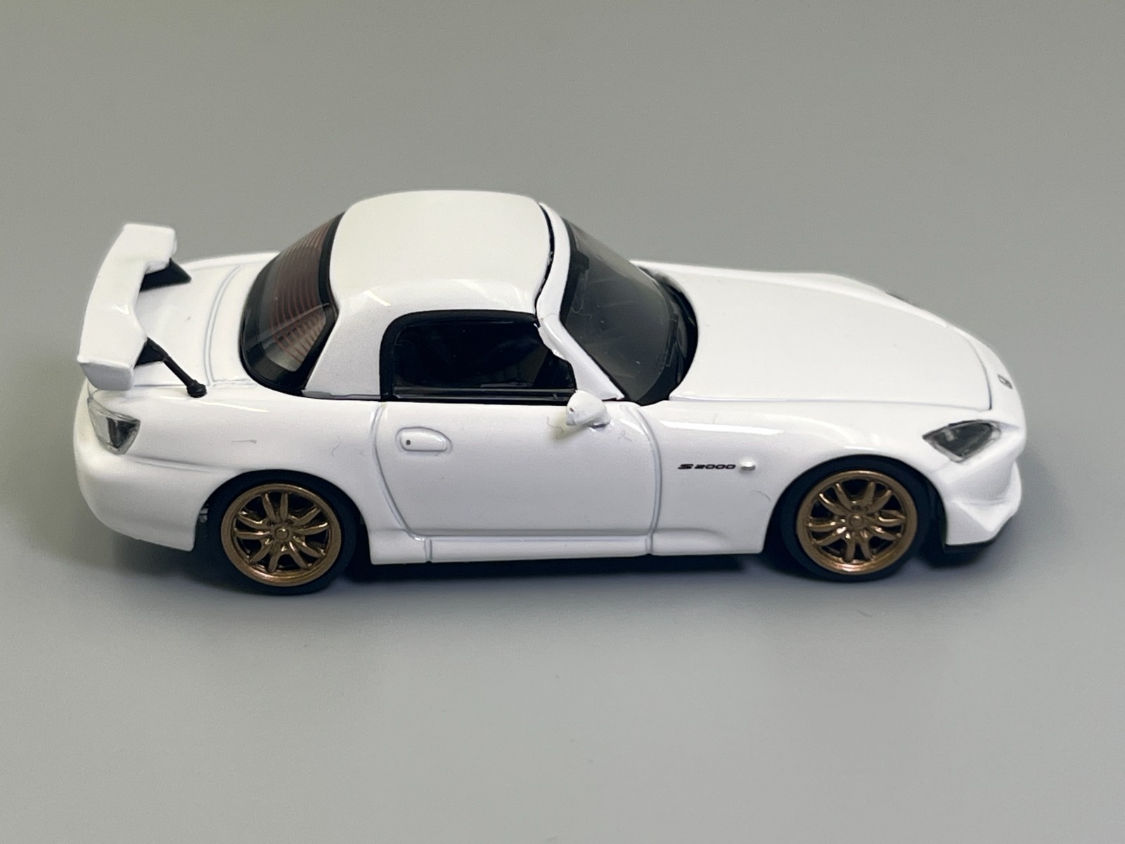 Honda S2000 Type S AP2 White Hardtop Convertible Kit MotorHelix 1/64 scale