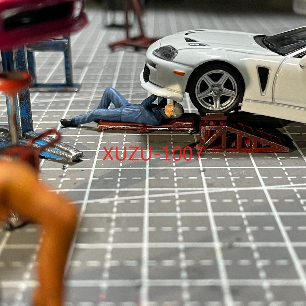 Diorama 1/64 Car Mechani Model Garage Maintenance Tools Set Scene Props Display