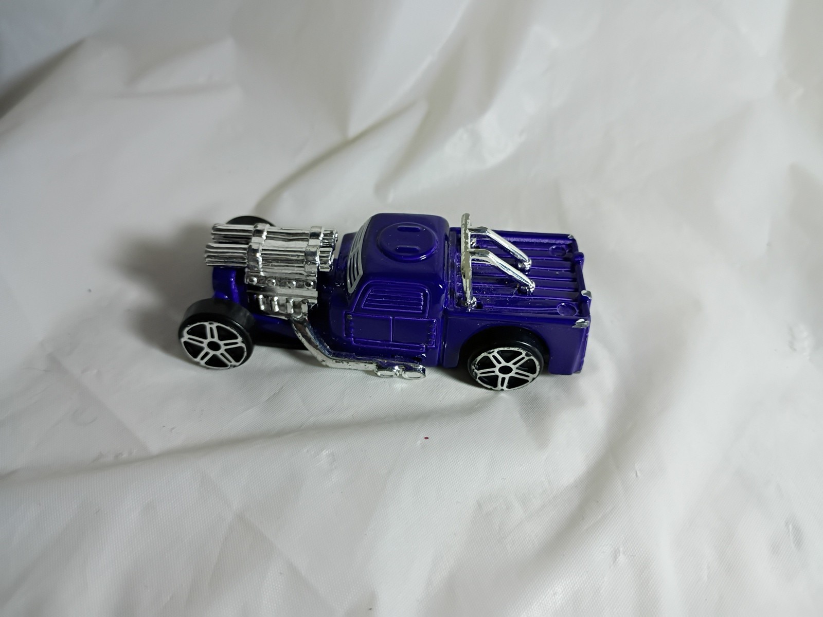 Maisto Leadslinger Purple 1:64 Diecast Hot Rod Exposed Engine Loose Car