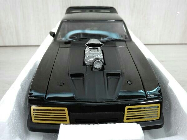 Mad Max 2 Diecast Car 1/18 The Road Warrior Interceptor AUTOart Millennium USED