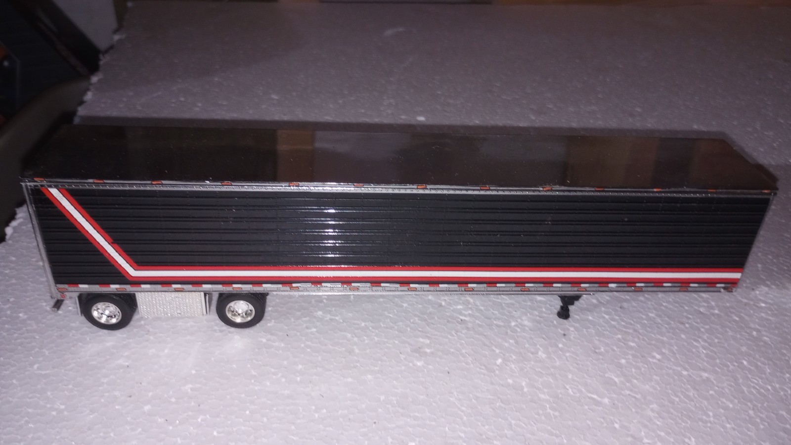 1/64 Dcp Kenworth With Matching Trailer As Is Broken And Missing Parts
